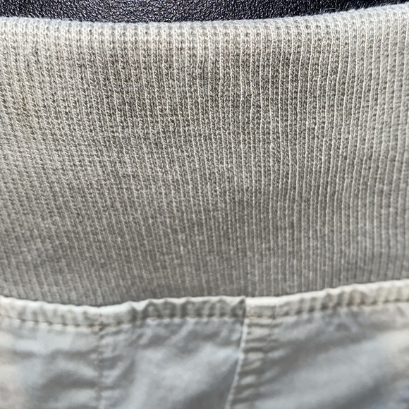 WEARABLES LIGHT OLIVE ANKLE/CROP CARGO PANTS ZIPPED POCKETS SZ 31 W - Picture 8 of 13